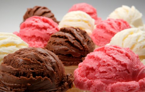 Jak se pozná kvalitní zmrzlina? Pozor na ty barevné! 