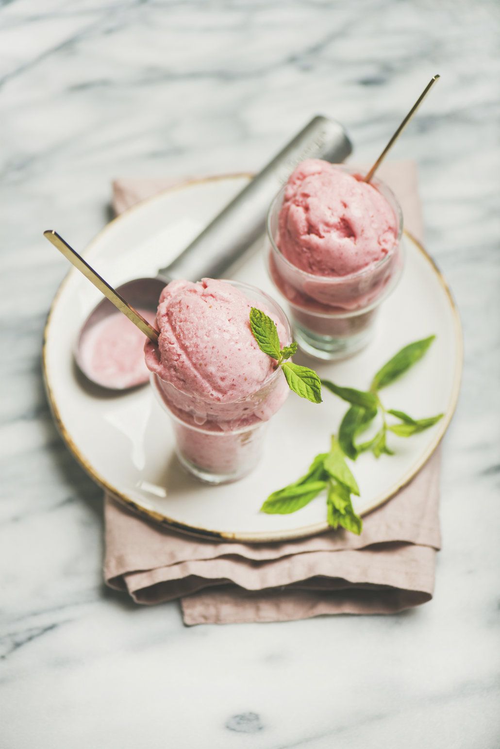 Jahodová zmrzlina s jogurtem osvěží dvojnásob