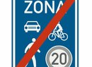 Dopravní značka IZ 10b: Konec sdílené zóny. Značka označuje konec sdílené zóny. Značka může být při výjezdu ze zdílené zóny umístěna i jen po levé straně vozovky z opačné strany značky „Sdílená zóna“.