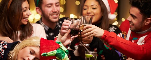 5 znamení zvěrokruhu, která si na vánočním večírku utrhnou ostudu: Patříte mezi ně?