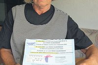 Místo 400 tisíc má jen 10 známek