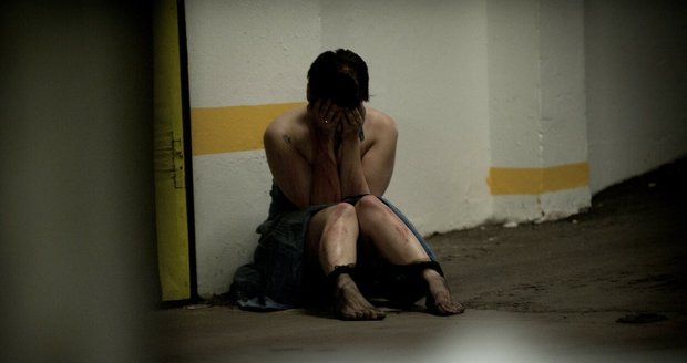 Horor na dovolené v Řecku: Mladou turistku (15) znásilnil šestnáctiletý mladík!