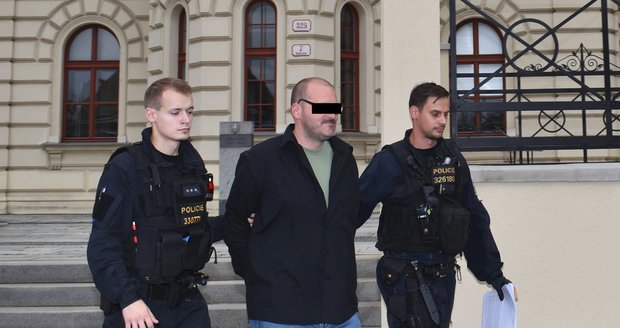 Recidivista Ondřej O. má strávit ve vězení 4 roky.
