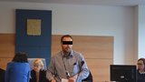 Nechutné zneužívání dětí před soudem ve Zlíně: Muž znásilnil vlastní dceru a dvě kamarádky