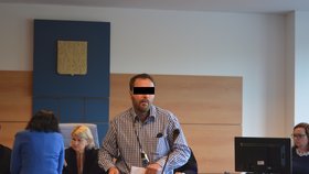 Nechutné zneužívání dětí před soudem ve Zlíně: Muž znásilnil vlastní dceru a dvě kamarádky.