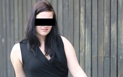 Eva M. musela sexuální zneužívání snášet devět let. Po pokusu o sebevraždu skončila na psychiatrii.