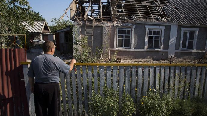 Zničený dům na předměstí Doněcku