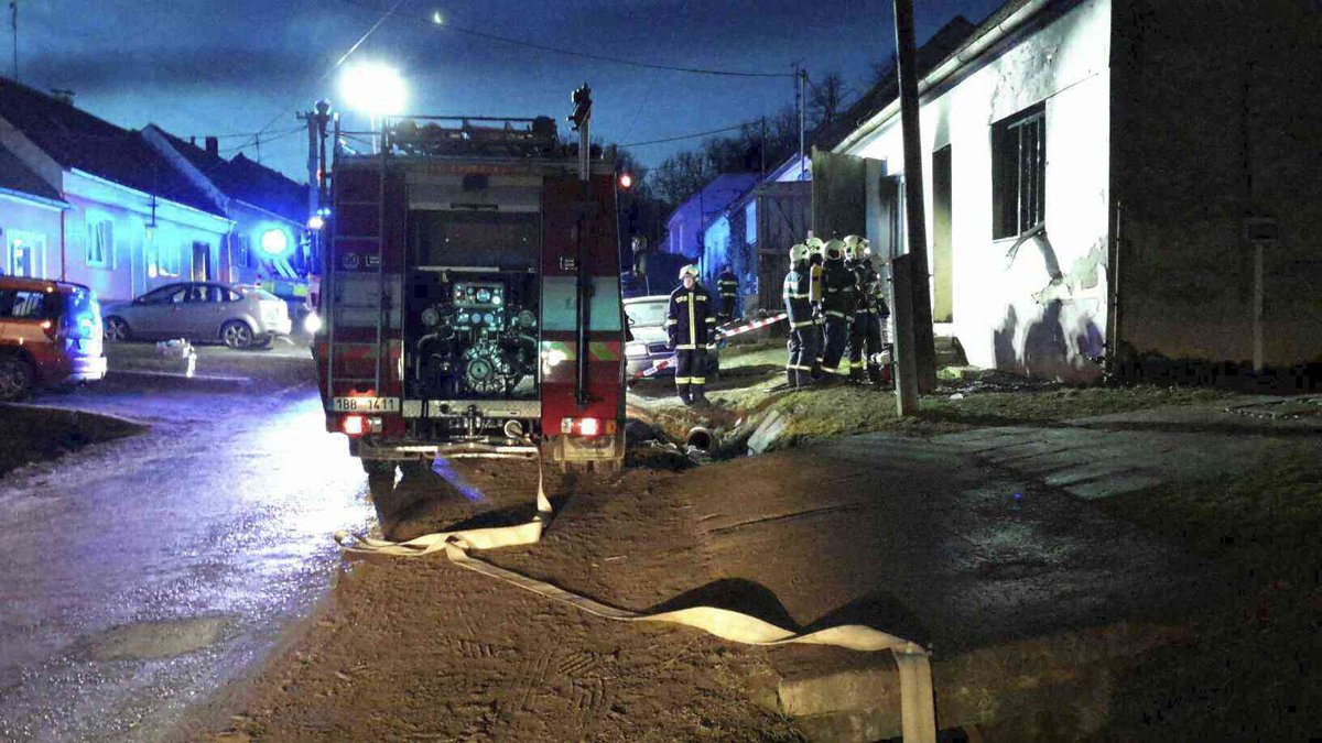 Tragická noc na Znojemsku: Při požáru tu zemřely tři děti!