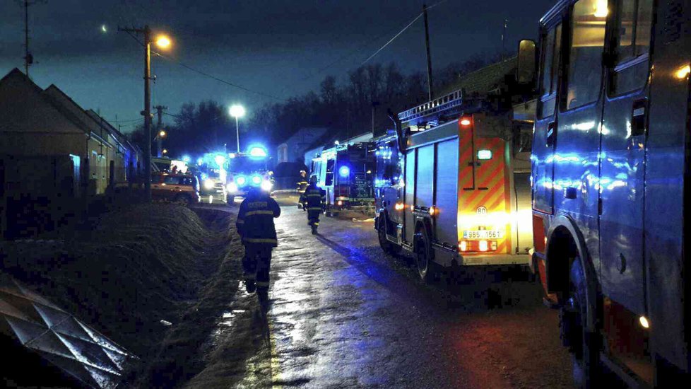 Tragická noc na Znojemsku: Při požáru tu zemřely tři děti!