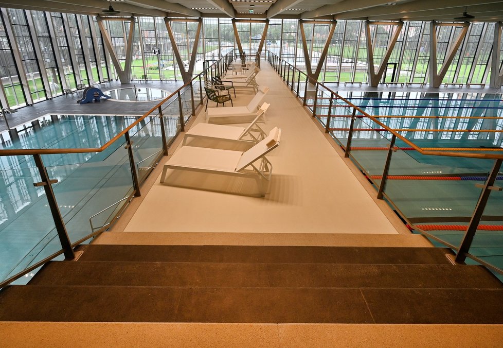 Znojmo otevřelo moderní krytý bazén.