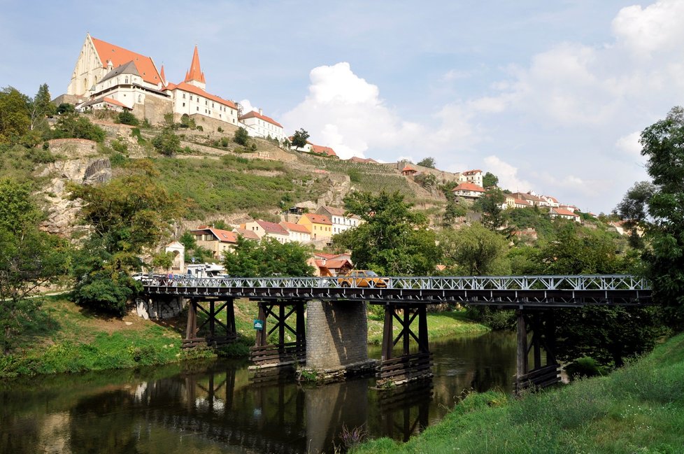 Znojmo za téměř 10 milionů korun opraví most přes řeku Dyji mezi Koželužskou a Mlýnskou ulicí.