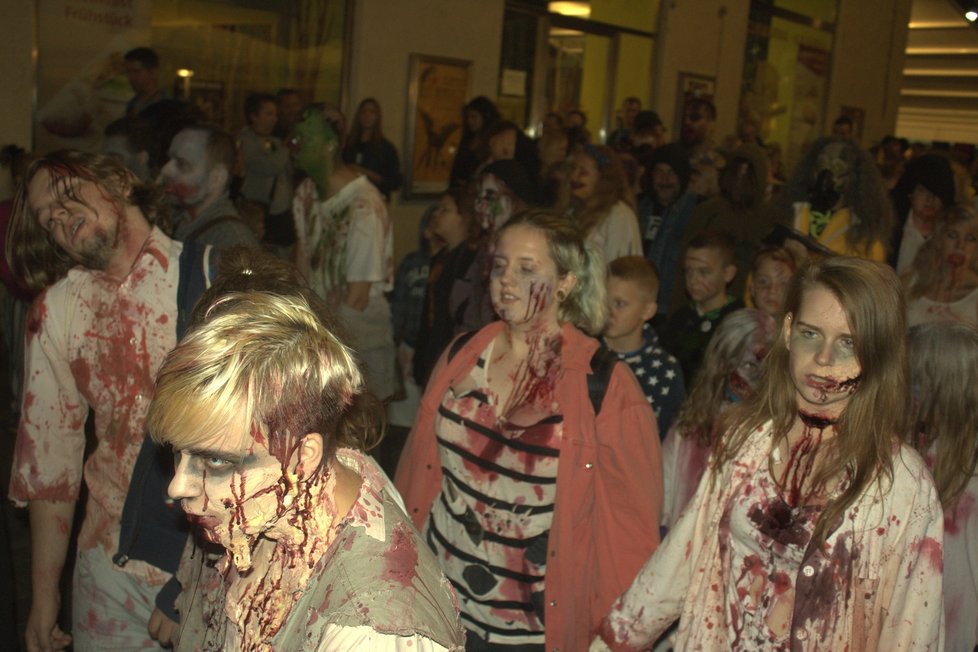 Apokalypsa neskončila! Zombie pochodovaly v Brně.