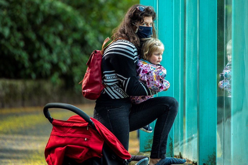 Po sedmi týdnech se otevřela pro návštěvníky Zoologická zahrada v Liberci (30. 4. 2020).