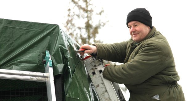 Zoo bijí na poplach: Kvůli ptačí chřipce opevňují voliéry, opeřence chrání ve vnitřních ubikacích