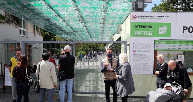 Zoo Praha musela kvůli naplnění  kapacity 30. května 2020 ve 13:00 zavřít.