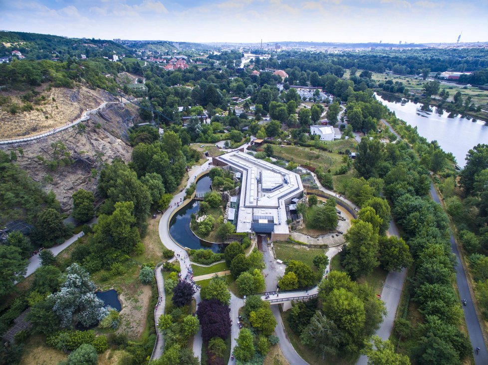 Dětská lanovka v pražské zoo je nejkratší v republice.