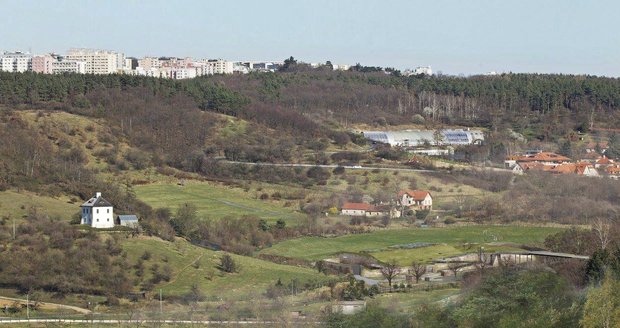 Vizualizace nového pavilonu goril v Zoo Praha: Dbalo se, aby nenarušil krajinný ráz.