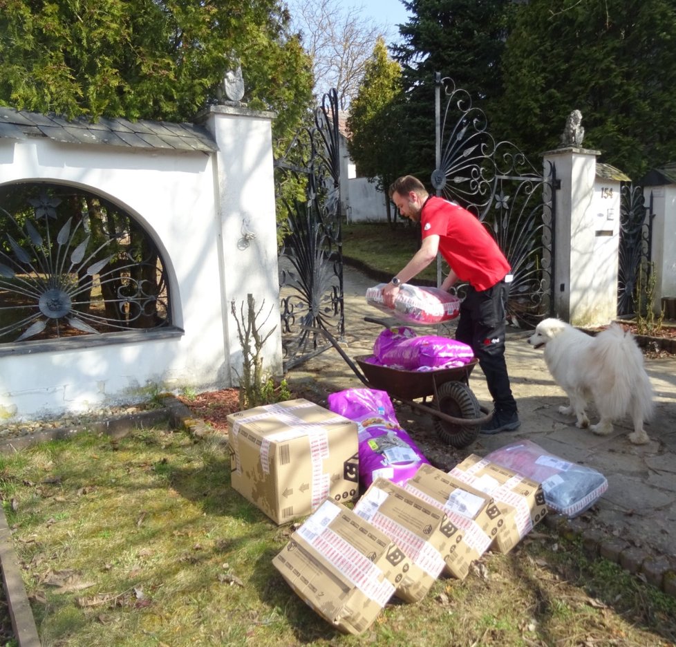 Na provoz zvěřince v Radosticích u Brna, který funguje i jako záchranná stanice, přispělo materiálně nebo penězi během tří týdnů přes 1 500 lidí!