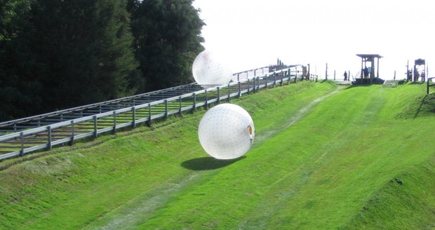 zorbing, ilustrační foto