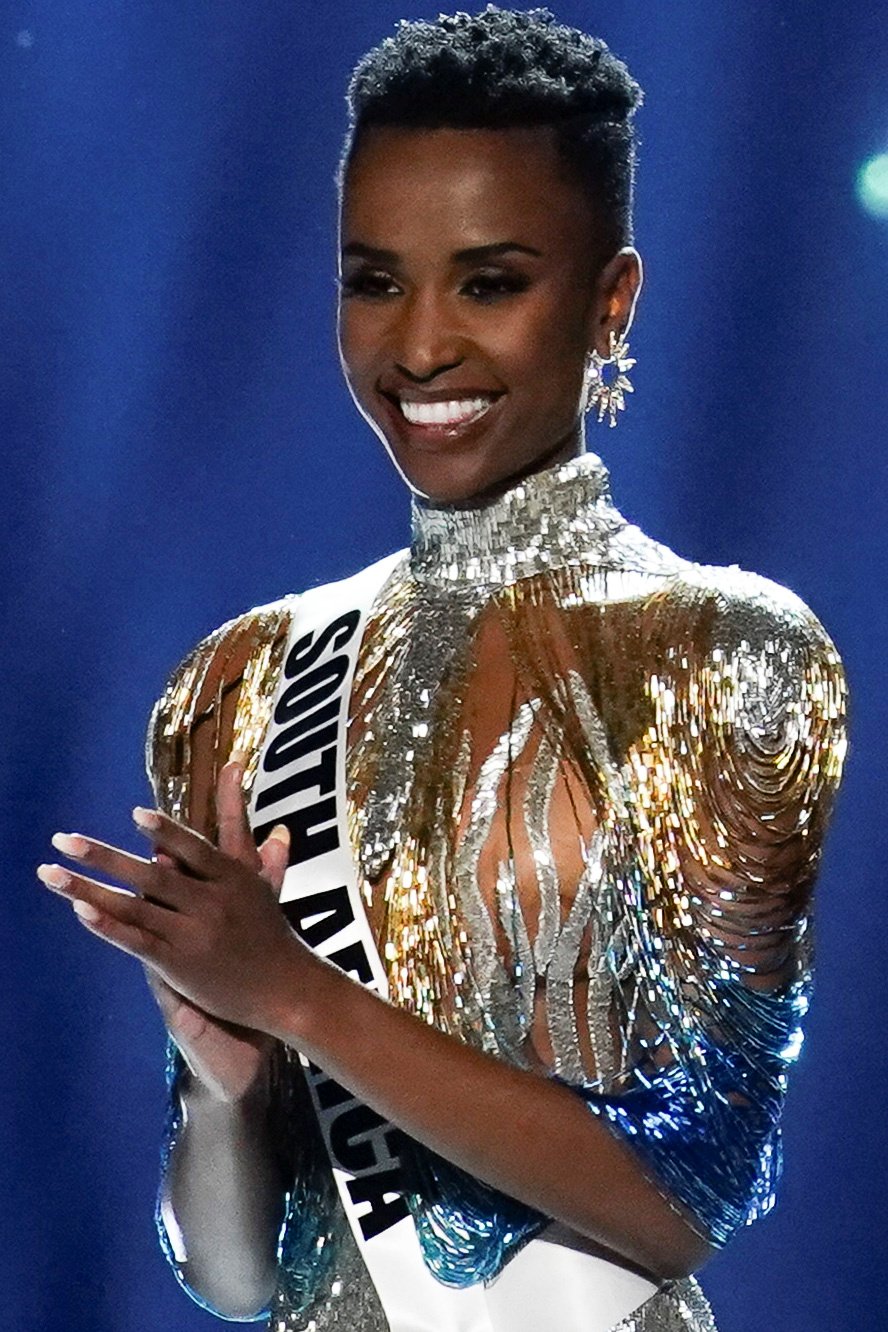 Novou Miss Universe se stala Zozibini Tunziová z Jižní Afriky.