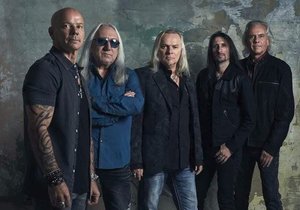 Britská legenda Uriah Heep v plné síle zahraje během tří lednových dnů v Plzni, Havlíčkově Brodu a Ostravě.