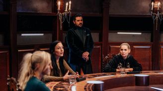 Poprasková bilance roku 2025: Popkulturu letos naplno ovládli Zrádci, Lily Allen a prdění celebrit Poprasková bilance roku 2025: Popkulturu letos naplno ovládli Zrádci, Lily Allen a prdění celebrit