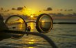 »Brýlovky«, fotografie na nichž Lubomír ukazuje, jak vidí svět.