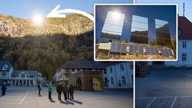 Zrcadla na kopci odrážejí sluneční paprsky, které tak konečně doléhají na Rjukan i v zimě.