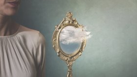 Používáte zrcadlo správně? S těmito rituály si přivoláte lásku, sebevědomí a bohatství