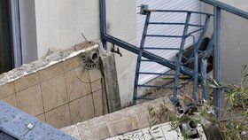 Ve francouzském městě Angers se zřítil balkon se studenty. Čtyři zemřeli.