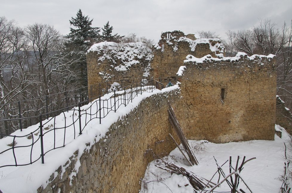 Vyhlídková terasa spojuje palác s věží.