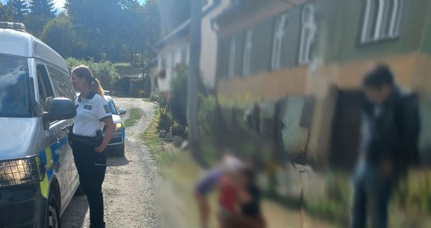 Úspěšnému pátrání po ztracené holčičce napomohlo rozeslání hromadné textové zprávy. Úspěšnému pátrání po ztracené holčičce napomohlo rozeslání hromadné textové zprávy.