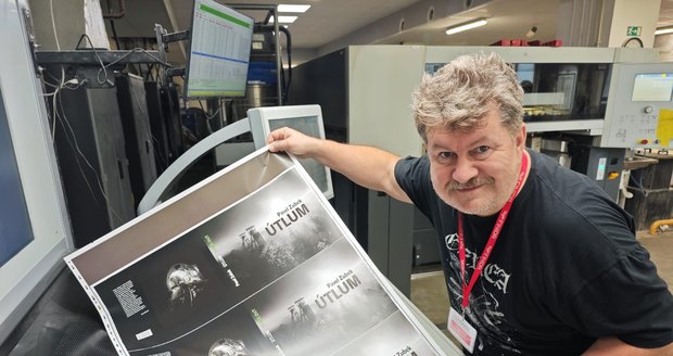 Pavel Zubek (58) z Třince patří k jedněm z mála amatérských fotografů na světě, kteří dokumentují průmysl. Teď vydává unikátní knihu Útlum.