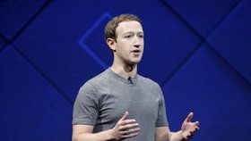 Zakladatel společnosti Facebook Mark Zuckerberg na každoroční konferenci pro vývojáře Facebook F8