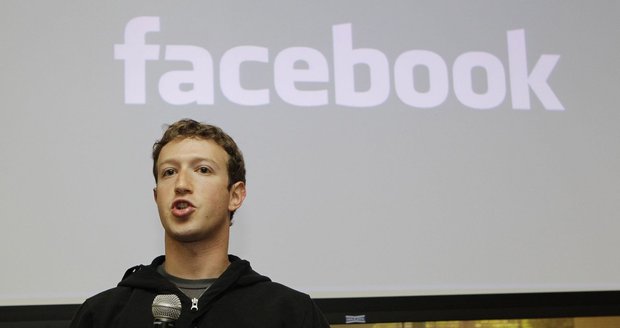 Jmění majitele Facebooku Marka Zuckerberga se nyní odhaduje na 14 miliard dolarů.