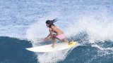 Mladá Češka na surfu šokuje Australany