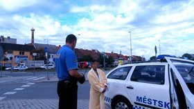 Žena v županu se motala po Plzni: Utekla z porodnice dva dny po porodu