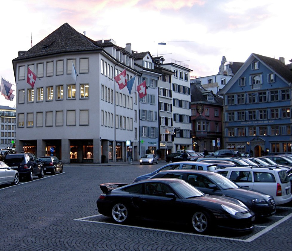 Švýcarský Zurich by vás stál 3150 korun za noc.
