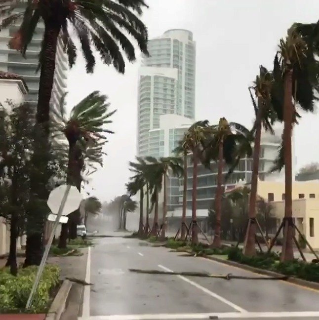 Hurikán Irma minul Miami, ale zpustošil velkou část Floridy.