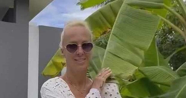 Zuzana Belohorcová si užívá na dovolené.