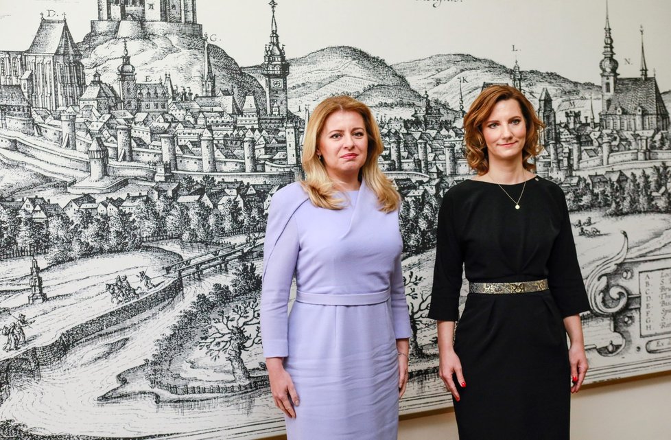 Slovenská prezidentka Zuzana Čaputová (vlevo) se 10. března 2020 v Brně při své návštěvě Jihomoravského kraje setkala s brněnskou primátorkou Markétou Vaňkovou (vpravo).