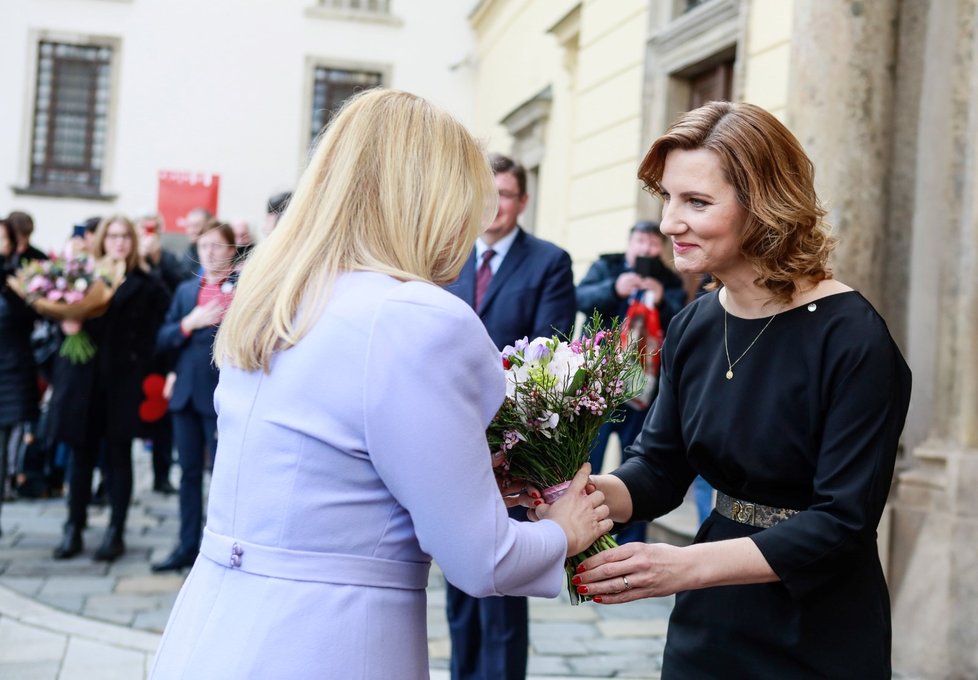 Slovenská prezidentka Zuzana Čaputová (vlevo) se 10. března 2020 v Brně při své návštěvě Jihomoravského kraje setkala s brněnskou primátorkou Markétou Vaňkovou (vpravo)