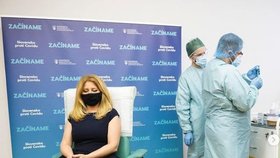Slovenská prezidentka Zuzana Čaputová se nechala očkovat proti covidu (27.12.2020)