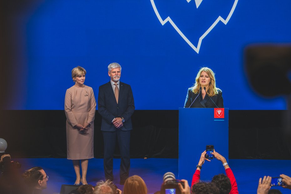 Nově zvolenému prezidentovi Petru Pavlovi přišla pogratulovat i slovenská prezidentka Zuzana Čaputová