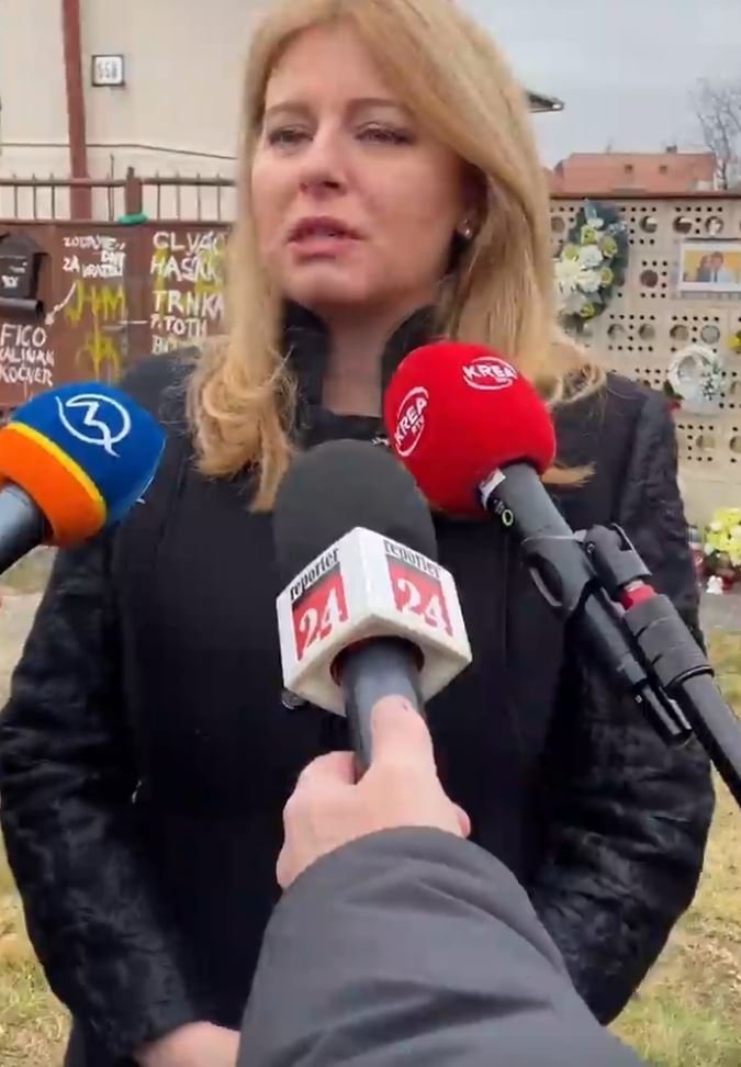 Slovenská prezidentka Zuzana Čaputová uctila památku zavražděného novináře Jána Kuciaka (21. 2. 2022).