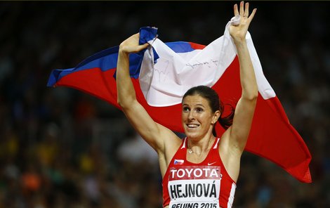 Na mistrovství světa 2015 v Pekingu vybojovala Zuzana Hejnová cenné zlato!