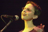 Zuzana Navarová: Holka s kytarou, která si nehrála na hvězdu. Zabila ji rakovina