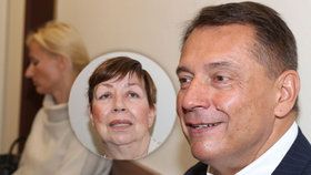 Jiří a Petra Paroubkovi před soudem kvůli Margaritě, přišla i ex Zuzana!