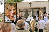 Pochovali Zuzanu (†18) z autobusu smrti: Nedávno oslavila narozeniny, teď plakali nad její rakví!