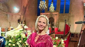 Zuzana Schwarz Bařtipánová (ANO) během předávání státních vyznamenání (28.10.2025)